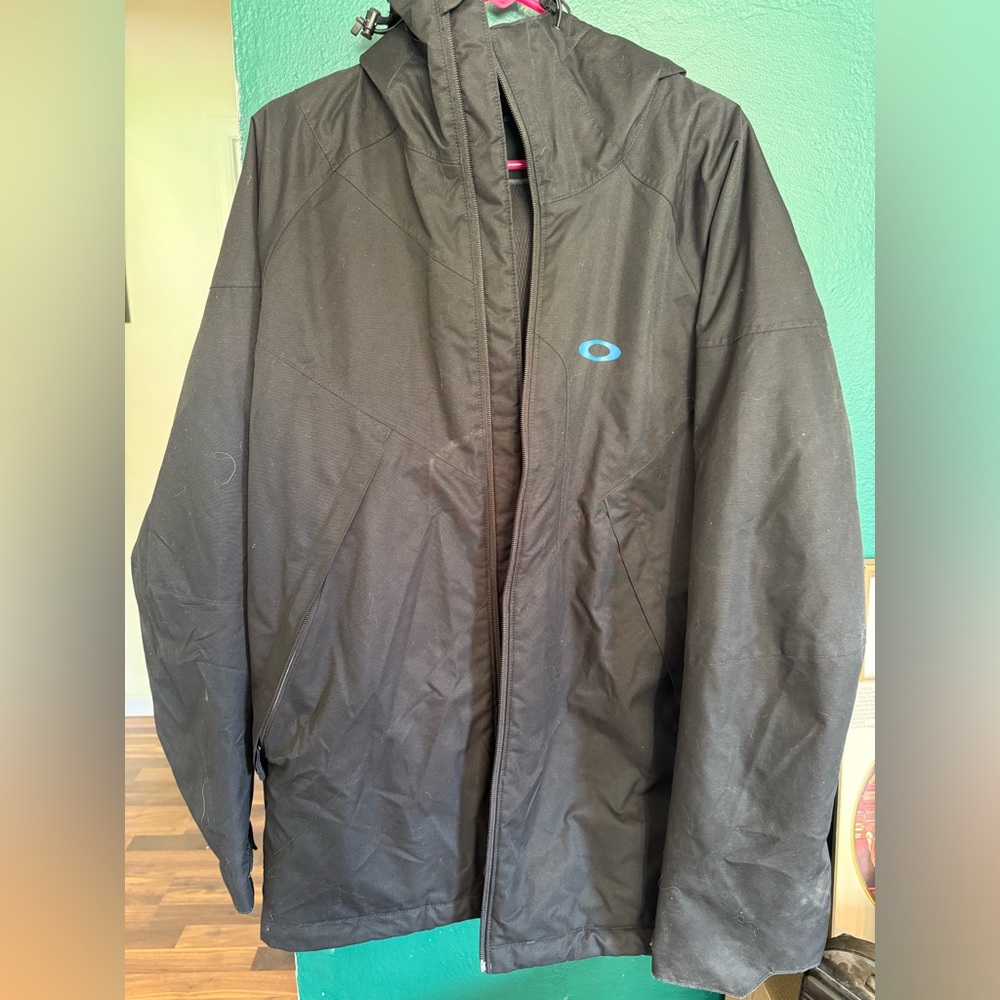 Oakley Black Ski & Snowboard Jacket with Insulation